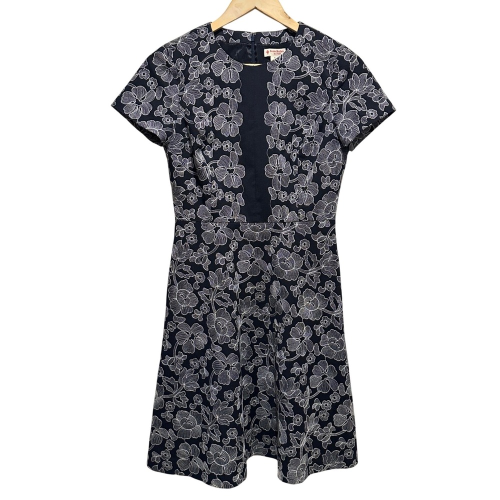 Brooks Brothers Red Fleece Embroidered Floral Dress Womens 4 Fit Flare Preppy